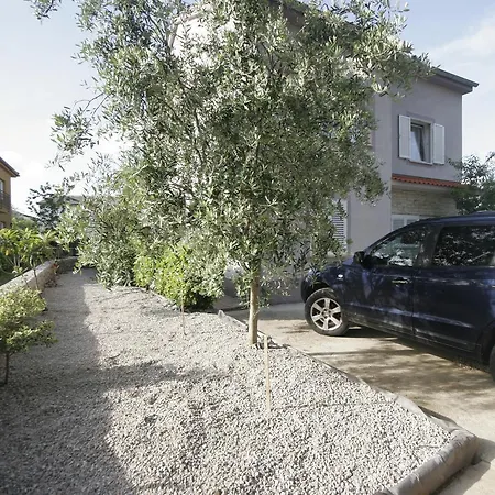 Irena Krk Apartment *
